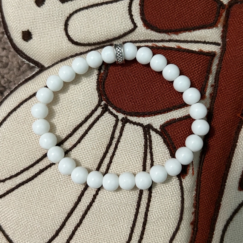 6mm white jade 🤍